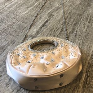 Peach bling! 🍑 fab bag for nights out! Ingie gem!